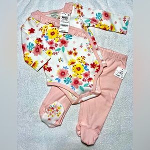 NWT. Infant girls 2 piece outfit. SIZE: 3-6 months BRAND: First Impressions